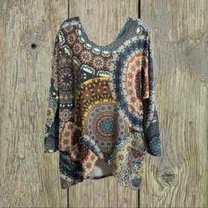 ❤️3/$30 Boho tunic with front pockets.
